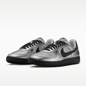 Nike Metallic Silver Sneakers Women’s size 7.5